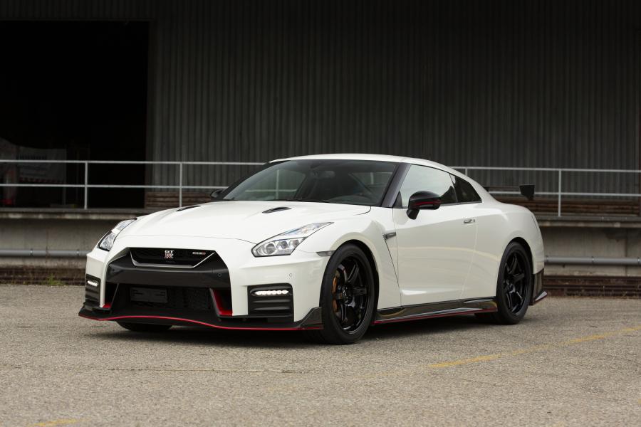  Nissan GT-R Nismo (R35) 2016 года  (WW) (фото 1 из 41)
